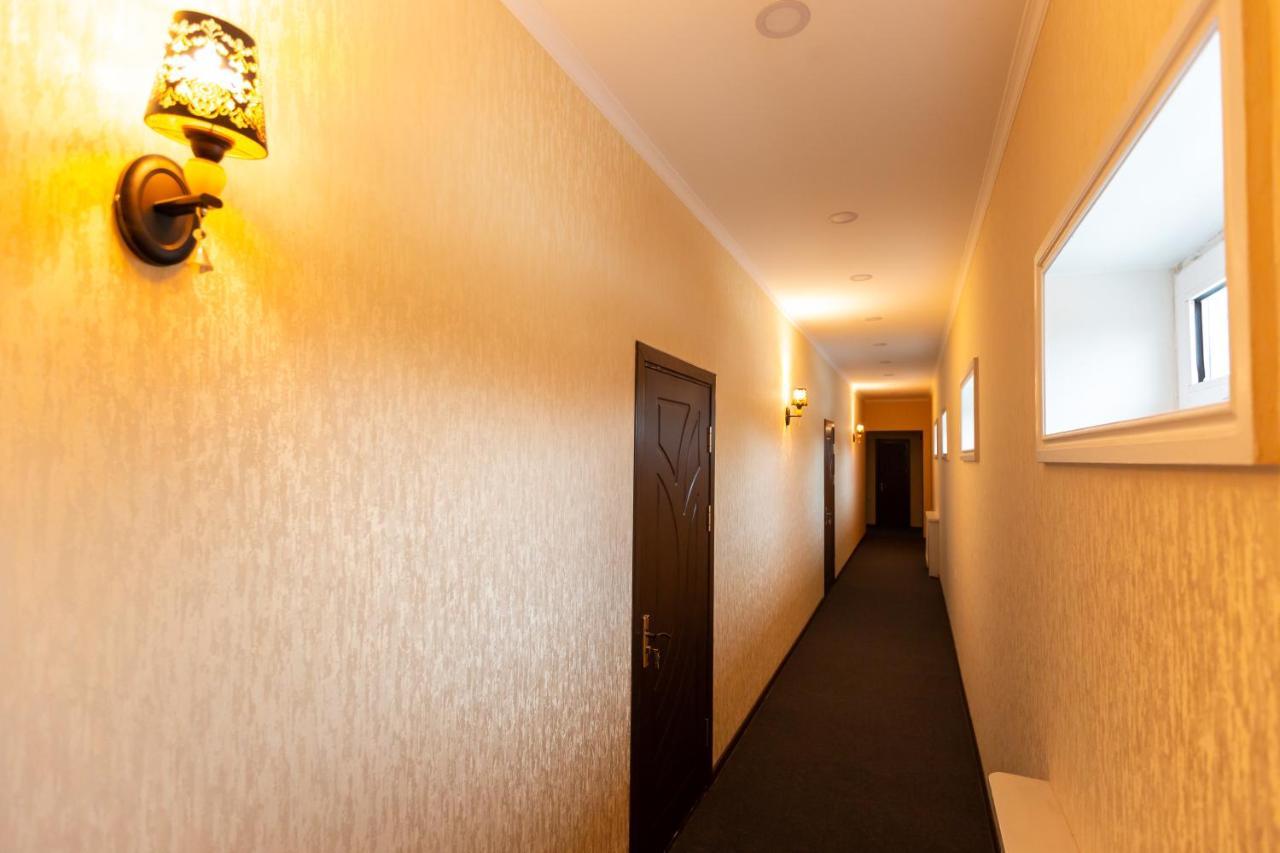 Light Hotel Tasjkent Eksteriør billede