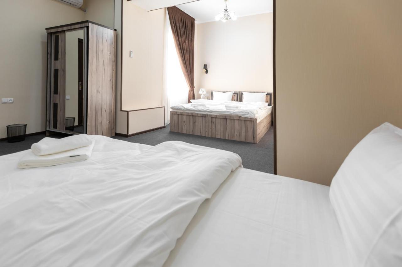 Light Hotel Tasjkent Eksteriør billede